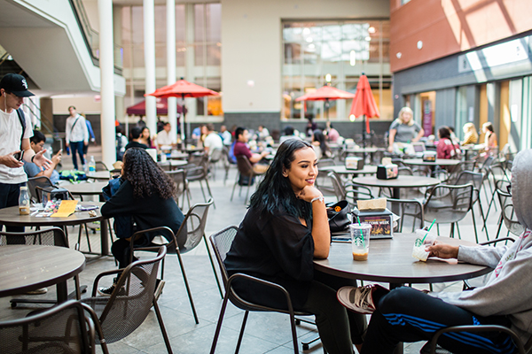 Damen Atrium